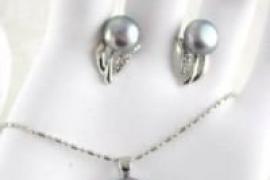 Set Collana e Orecchini in perla bianca naturale 2