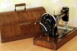 Antica macchina da cucire del 1935 Singer 28K 2