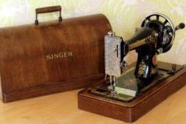 Antica macchina da cucire del 1935 Singer 28K 4