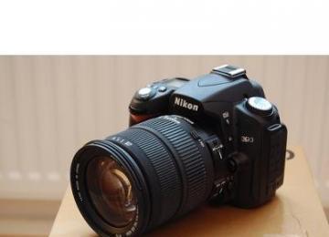 Nuovo Nikon D90 400 €