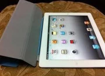 Apple iPad 2 2011 with Wi Fi 3G 64GB
